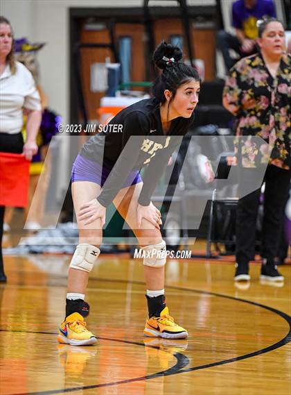 Thumbnail 2 in Shiner vs Thrall (UIL 2A Region IV Area Playoff) photogallery.