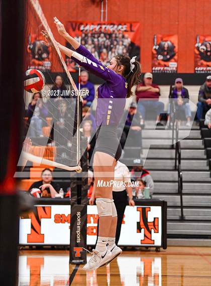 Thumbnail 1 in Shiner vs Thrall (UIL 2A Region IV Area Playoff) photogallery.