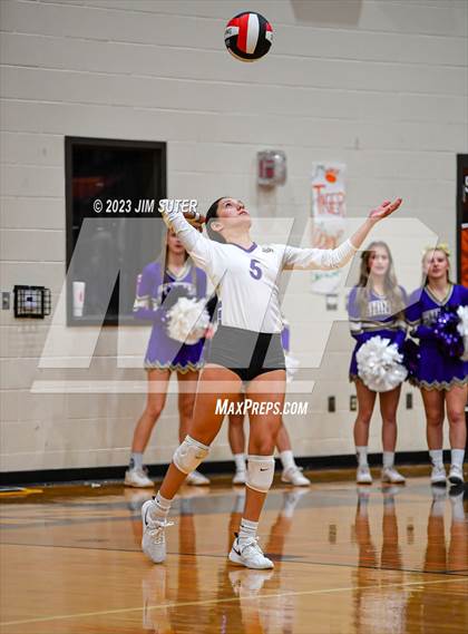 Thumbnail 1 in Shiner vs Thrall (UIL 2A Region IV Area Playoff) photogallery.