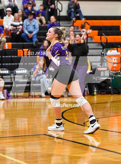 Thumbnail 1 in Shiner vs Thrall (UIL 2A Region IV Area Playoff) photogallery.