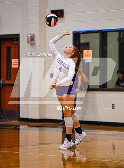 Thumbnail 2 in Shiner vs Thrall (UIL 2A Region IV Area Playoff) photogallery.