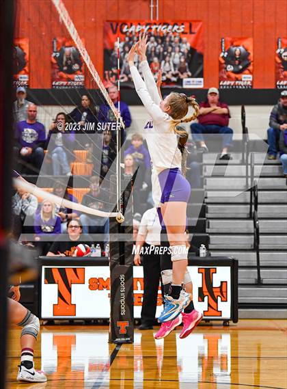 Thumbnail 3 in Shiner vs Thrall (UIL 2A Region IV Area Playoff) photogallery.