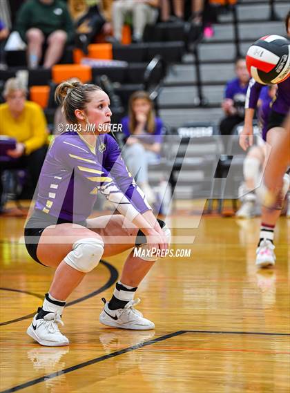 Thumbnail 1 in Shiner vs Thrall (UIL 2A Region IV Area Playoff) photogallery.