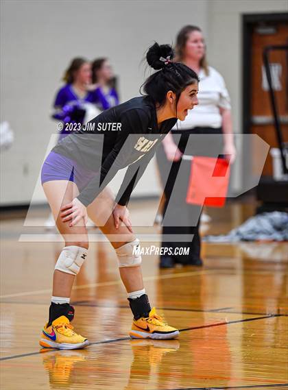 Thumbnail 1 in Shiner vs Thrall (UIL 2A Region IV Area Playoff) photogallery.