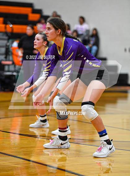 Thumbnail 1 in Shiner vs Thrall (UIL 2A Region IV Area Playoff) photogallery.