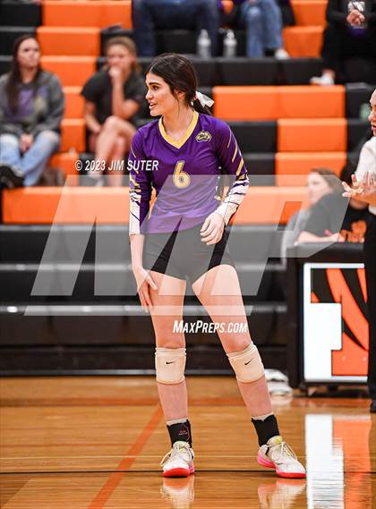Thumbnail 1 in Shiner vs Thrall (UIL 2A Region IV Area Playoff) photogallery.