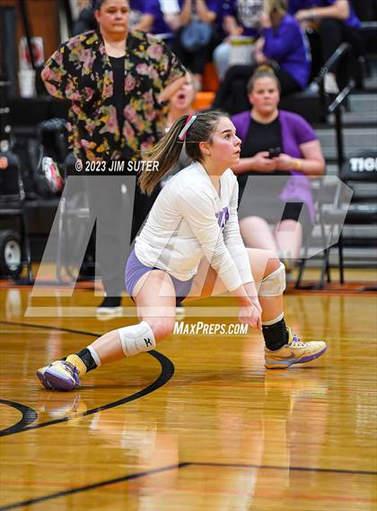 Thumbnail 1 in Shiner vs Thrall (UIL 2A Region IV Area Playoff) photogallery.
