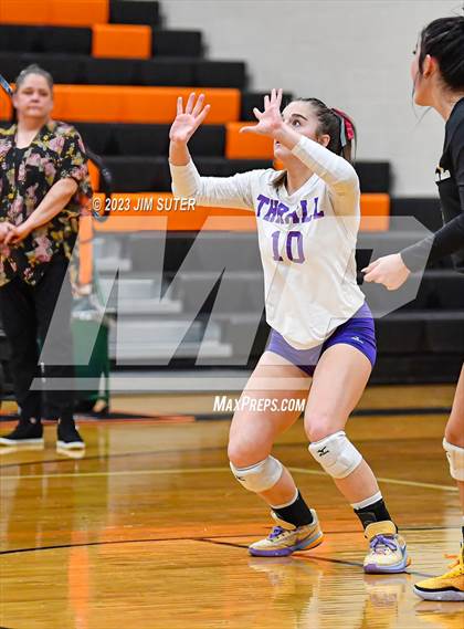 Thumbnail 1 in Shiner vs Thrall (UIL 2A Region IV Area Playoff) photogallery.
