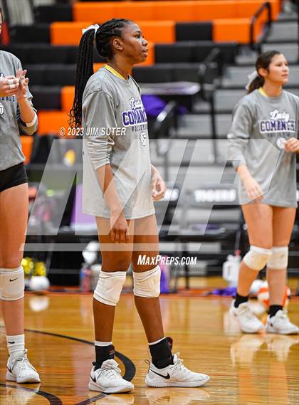 Thumbnail 1 in Shiner vs Thrall (UIL 2A Region IV Area Playoff) photogallery.
