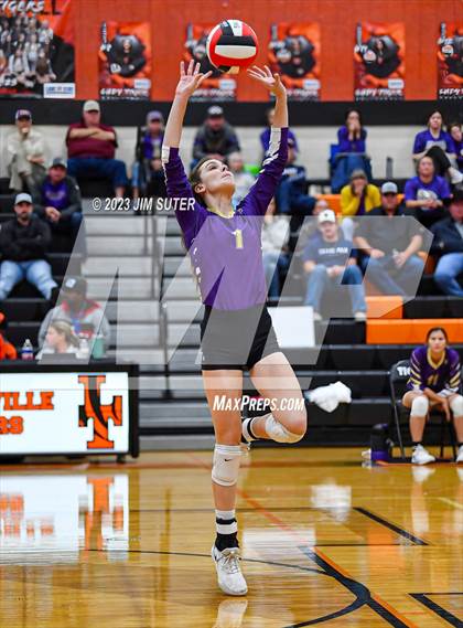 Thumbnail 2 in Shiner vs Thrall (UIL 2A Region IV Area Playoff) photogallery.