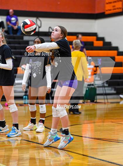 Thumbnail 3 in Shiner vs Thrall (UIL 2A Region IV Area Playoff) photogallery.