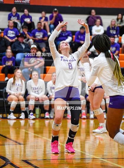 Thumbnail 2 in Shiner vs Thrall (UIL 2A Region IV Area Playoff) photogallery.