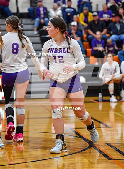 Thumbnail 3 in Shiner vs Thrall (UIL 2A Region IV Area Playoff) photogallery.