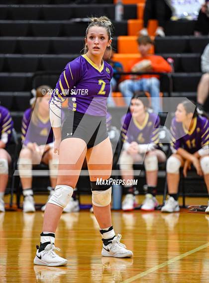Thumbnail 1 in Shiner vs Thrall (UIL 2A Region IV Area Playoff) photogallery.