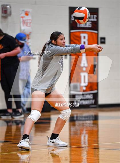 Thumbnail 3 in Shiner vs Thrall (UIL 2A Region IV Area Playoff) photogallery.