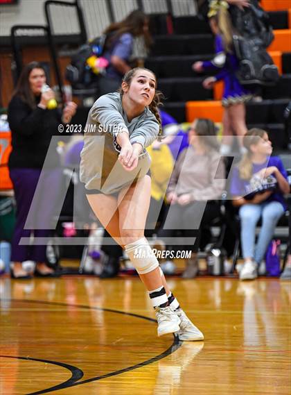 Thumbnail 1 in Shiner vs Thrall (UIL 2A Region IV Area Playoff) photogallery.