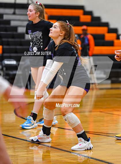 Thumbnail 1 in Shiner vs Thrall (UIL 2A Region IV Area Playoff) photogallery.
