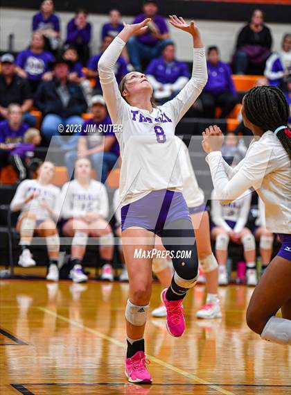 Thumbnail 3 in Shiner vs Thrall (UIL 2A Region IV Area Playoff) photogallery.