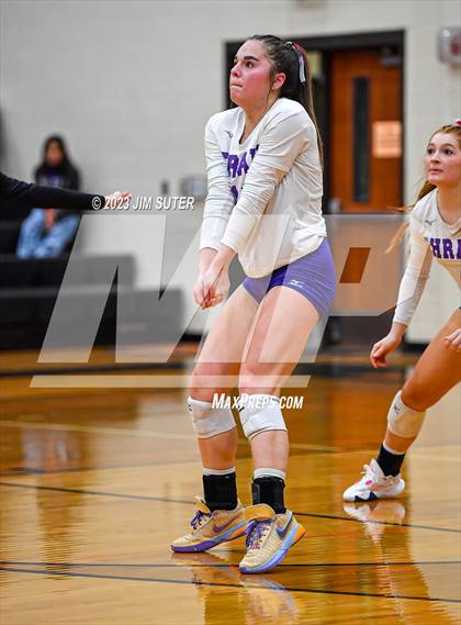 Thumbnail 3 in Shiner vs Thrall (UIL 2A Region IV Area Playoff) photogallery.