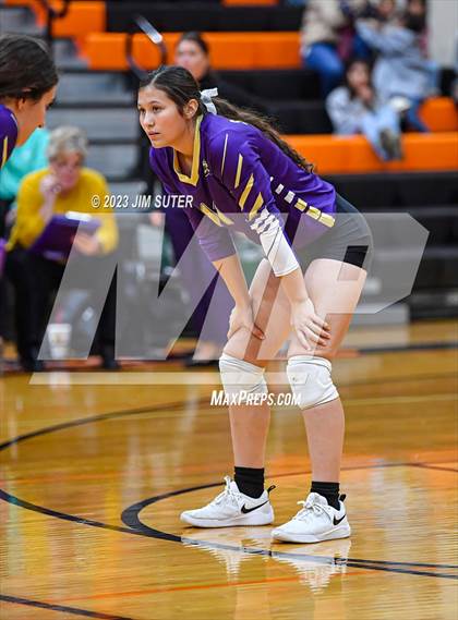 Thumbnail 1 in Shiner vs Thrall (UIL 2A Region IV Area Playoff) photogallery.