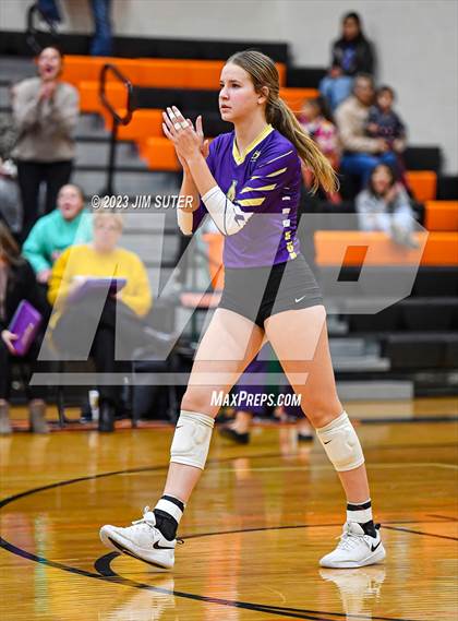 Thumbnail 3 in Shiner vs Thrall (UIL 2A Region IV Area Playoff) photogallery.