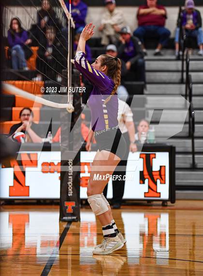 Thumbnail 1 in Shiner vs Thrall (UIL 2A Region IV Area Playoff) photogallery.