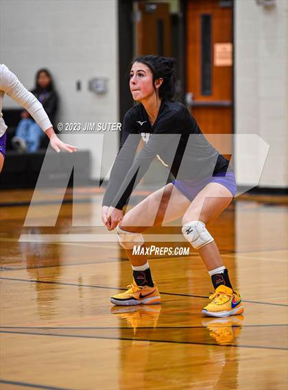 Thumbnail 2 in Shiner vs Thrall (UIL 2A Region IV Area Playoff) photogallery.
