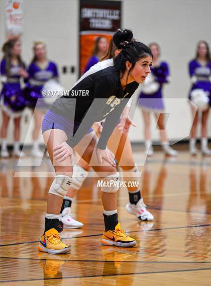 Thumbnail 3 in Shiner vs Thrall (UIL 2A Region IV Area Playoff) photogallery.