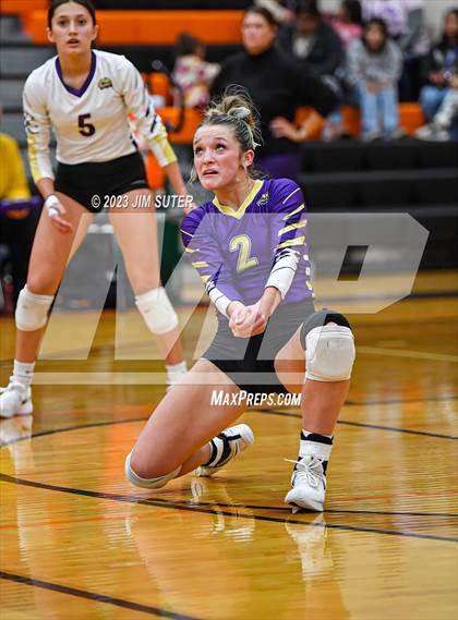 Thumbnail 2 in Shiner vs Thrall (UIL 2A Region IV Area Playoff) photogallery.