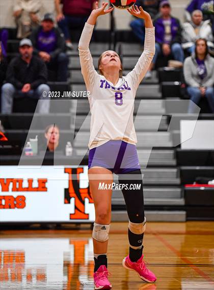 Thumbnail 2 in Shiner vs Thrall (UIL 2A Region IV Area Playoff) photogallery.
