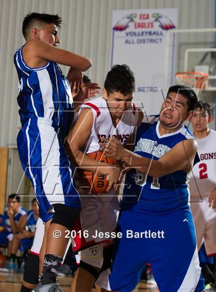 Thumbnail 1 in Laguna Acoma vs. Monte del Sol (Evangel Eagle Classic) photogallery.