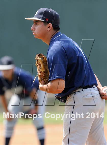 Thumbnail 2 in St. Paul vs Notre Dame (St. Paul Tournament) photogallery.