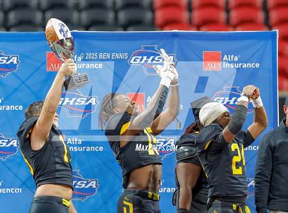 Thumbnail 3 in Toombs County vs. Worth County (GHSA A Division 1 Championship) photogallery.