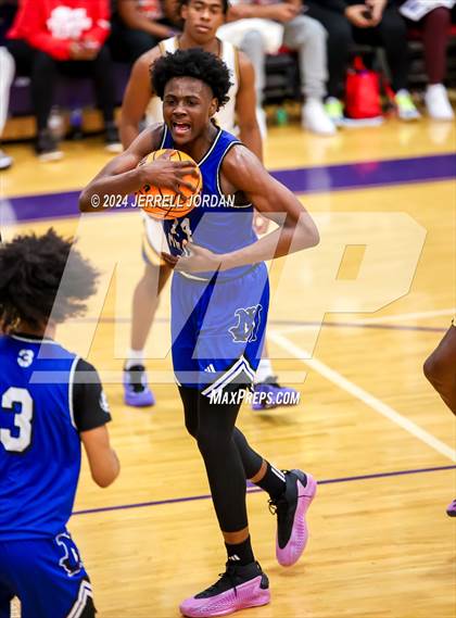 Thumbnail 2 in John Marshall vs Highland (John Wall Holiday Invitational) photogallery.