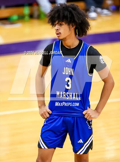 Thumbnail 3 in John Marshall vs Highland (John Wall Holiday Invitational) photogallery.