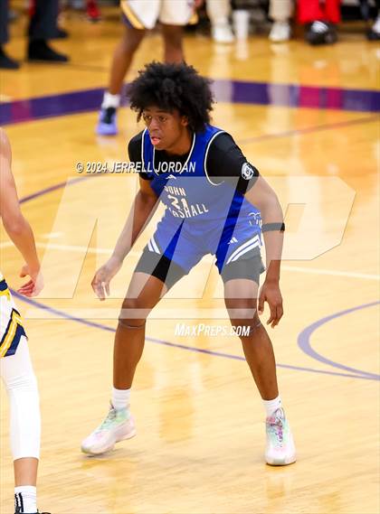 Thumbnail 2 in John Marshall vs Highland (John Wall Holiday Invitational) photogallery.
