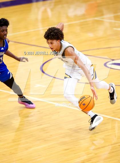 Thumbnail 3 in John Marshall vs Highland (John Wall Holiday Invitational) photogallery.