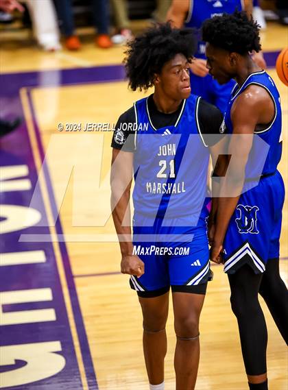 Thumbnail 1 in John Marshall vs Highland (John Wall Holiday Invitational) photogallery.
