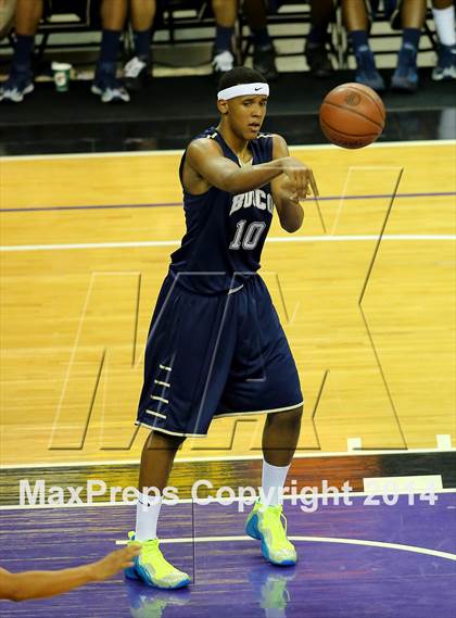 Thumbnail 3 in Folsom vs St. John Bosco (CIF State D2 Final) photogallery.