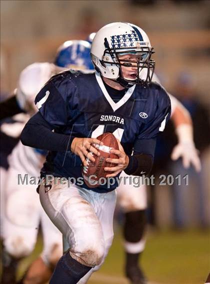 Thumbnail 2 in La Habra vs. Sonora (CIF SS Semifinal) photogallery.
