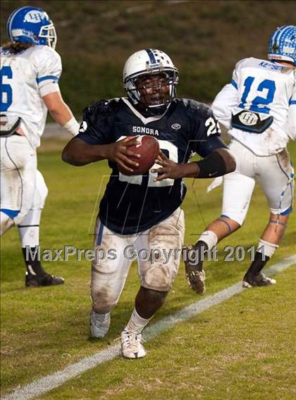 Thumbnail 2 in La Habra vs. Sonora (CIF SS Semifinal) photogallery.