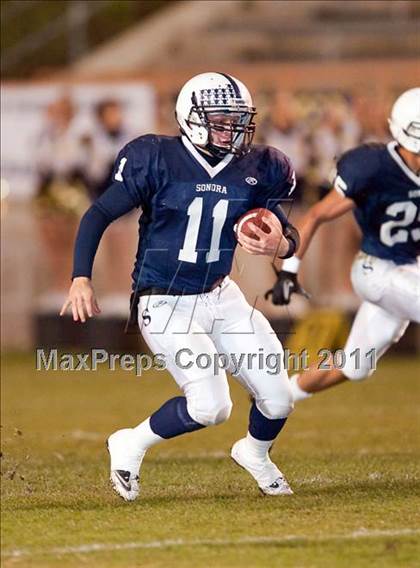 Thumbnail 1 in La Habra vs. Sonora (CIF SS Semifinal) photogallery.
