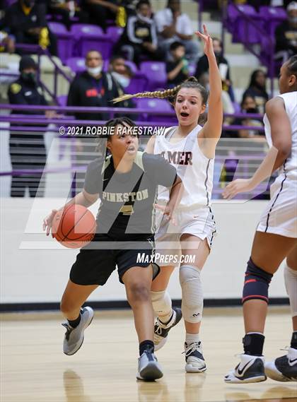 Thumbnail 3 in Gilmer vs. Pinkston (UIL 4A Regional Finals) photogallery.