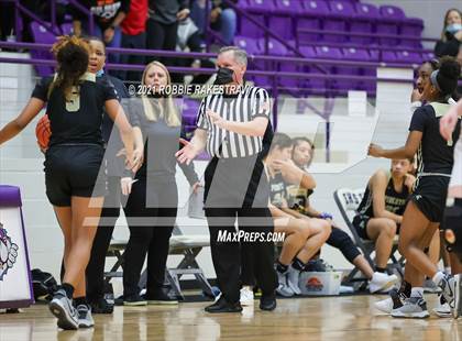 Thumbnail 1 in Gilmer vs. Pinkston (UIL 4A Regional Finals) photogallery.