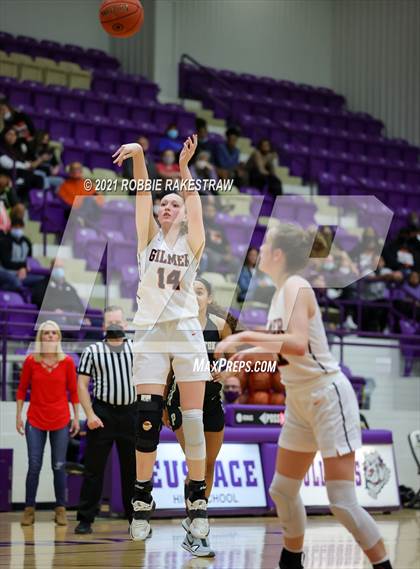 Thumbnail 2 in Gilmer vs. Pinkston (UIL 4A Regional Finals) photogallery.
