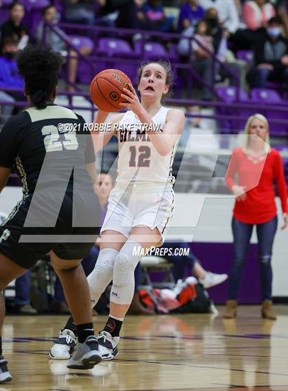 Thumbnail 3 in Gilmer vs. Pinkston (UIL 4A Regional Finals) photogallery.