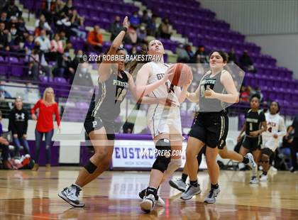 Thumbnail 3 in Gilmer vs. Pinkston (UIL 4A Regional Finals) photogallery.