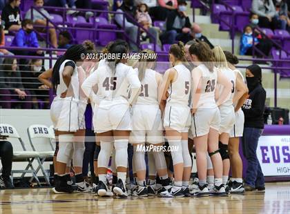 Thumbnail 2 in Gilmer vs. Pinkston (UIL 4A Regional Finals) photogallery.