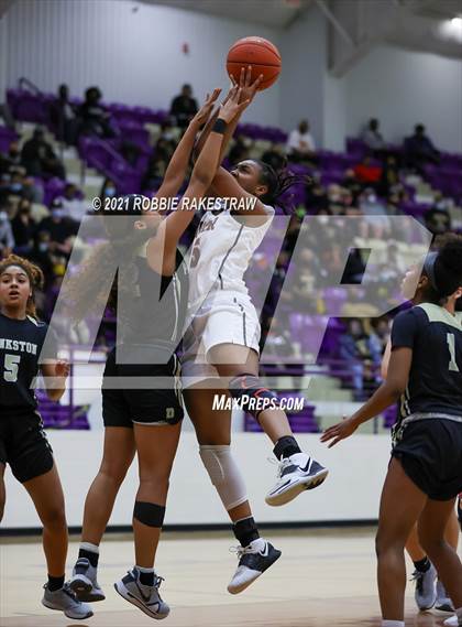 Thumbnail 1 in Gilmer vs. Pinkston (UIL 4A Regional Finals) photogallery.