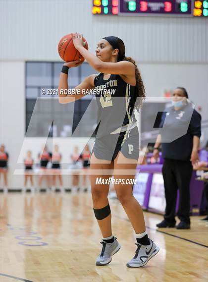 Thumbnail 2 in Gilmer vs. Pinkston (UIL 4A Regional Finals) photogallery.